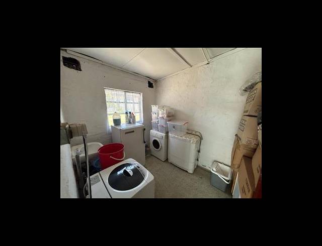 3 BEDROOM HOUSE FOR SALE IN SOUTH HILLS